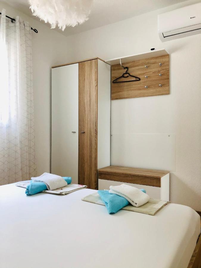 Villa Dani Sea & Pool Apartments Trogir Exterior foto